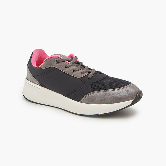 Women's Athletic Shoes